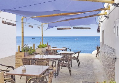 Cala Apartamentos in Giniginamar