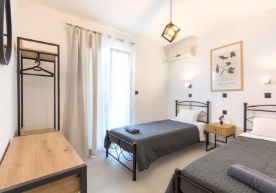 Roys Blu Studios & Apartments in Kavos