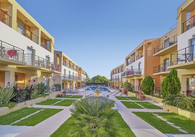 Sunrise Village Hotel in Platanias (Chania)