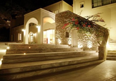 Antinea Suites & Spa Hotel in Kamari