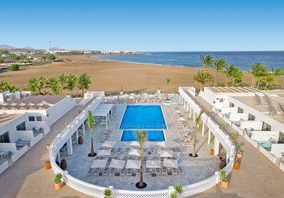 Las Costas in Playa de los Pocillos