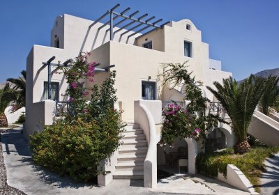 Atlantis Beach Villa in Perivolos