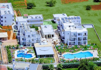 Yiannis Manos in Malia