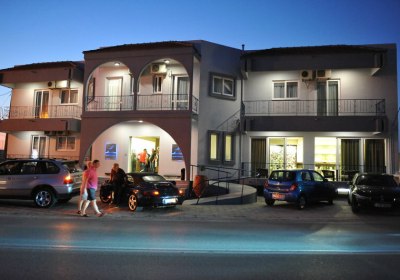 Maritime Hotel Apartments in Kremasti