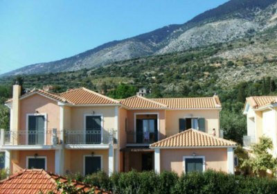 Liocharis Apartments in Lourdata