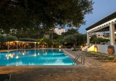 Villea Village in Makry Gialos