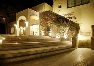 Antinea Suites & Spa Hotel in Kamari