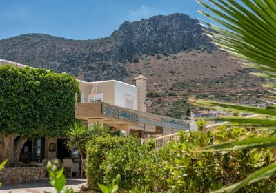 Lofos Apts in Piskopiano