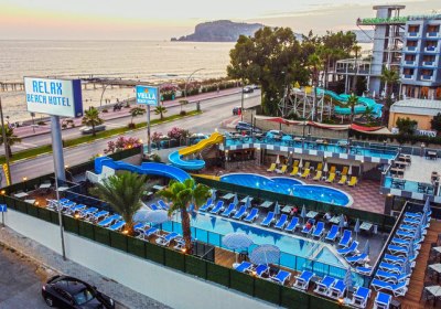 Relax Beach Hotel in Tosmur