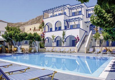 Artemis Hotel in Kamari