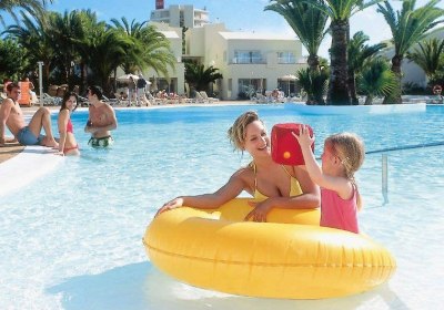 Hotel Riu Oliva Beach Resort in Corralejo