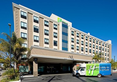 Holiday Inn Express Los Angeles LAX Airport in Los Angeles