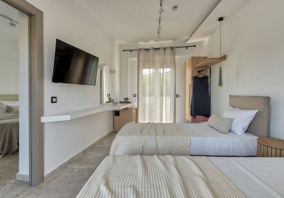 Zefyros Eco Resort in Agios Kirykos