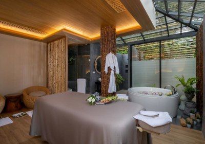 Sinae Phuket Luxury Hotel in Ratsada