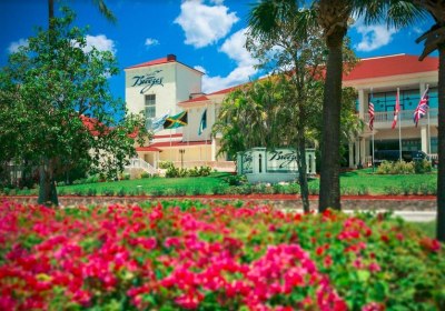 Breezes Resort & Spa Bahamas in Cable Beach