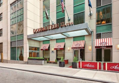 DoubleTree by Hilton New York Downtown in New York City