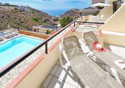 Ura Roslara in Puerto Rico