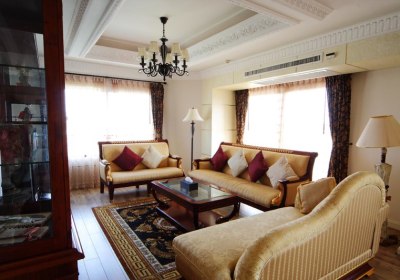 Four Seasons Place in Banglamung
