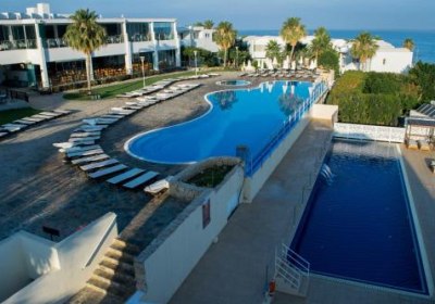 Theo Sunset Bay Hotel in Paphos