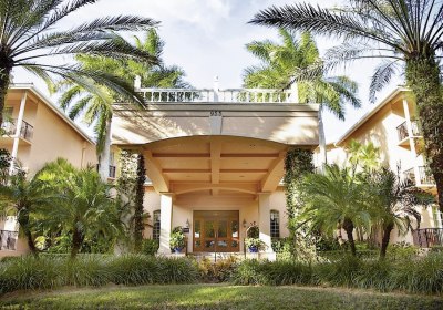 The Capri Inn in Naples