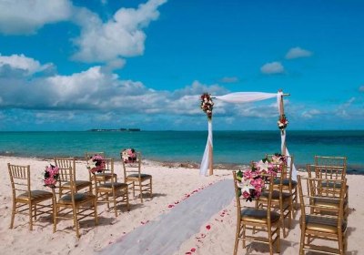 Courtyard Nassau Downtown/Junkanoo Beach in Nassau