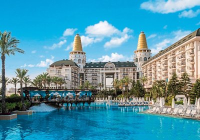 Delphin Diva in Aksu