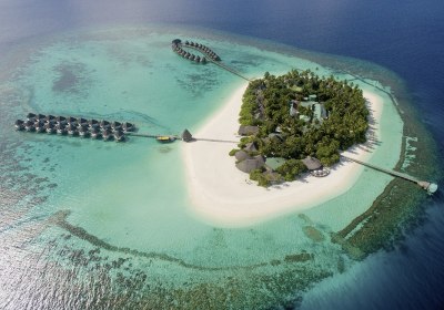Angaga Island Resort & Spa in Angaagaa