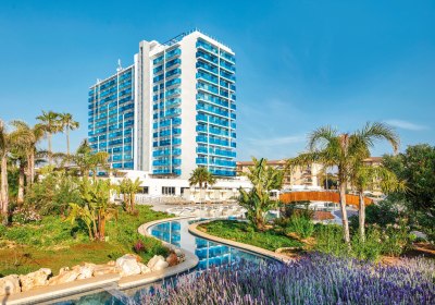 BG Tonga Tower Design Hotel & Suites in Can Picafort