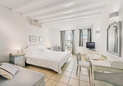 Deliades Hotel in Ornos