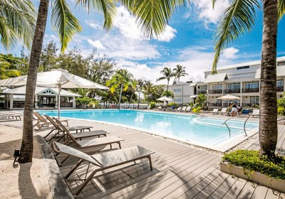 Le Peninsula Bay Beach Resort & Spa in Blue Bay