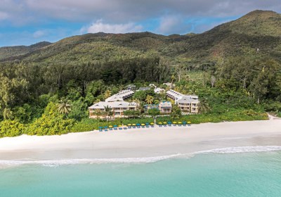 Acajou Beach Resort in Anse Volbert