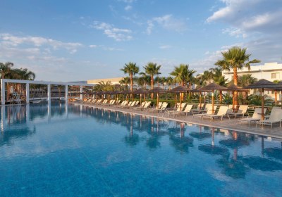 Blue Lagoon Resort in Lambi
