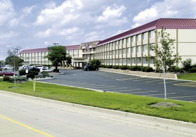 Best Western Plus Chicago Hillside in Hillside