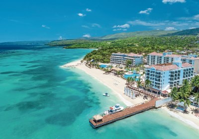 Sandals Dunn's River in Mammee Bay