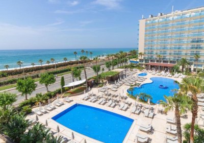 Golden Taurus Aquapark Resort in Pineda de Mar