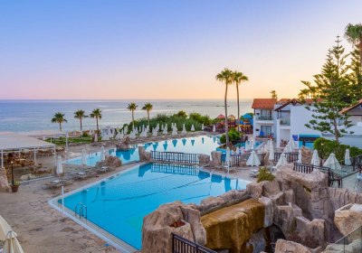 Kapetanios Aqua Resort in Peyia