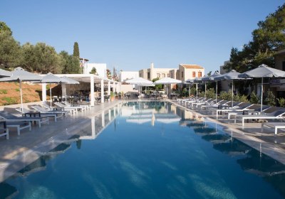 Sundance Apartments & Suites in Koutouloufari