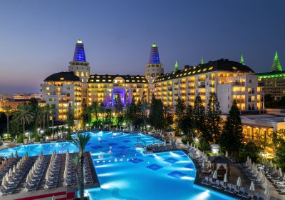 Delphin Diva in Aksu