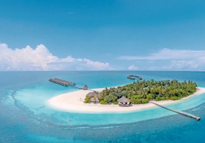 Angaga Island Resort & Spa in Angaagaa