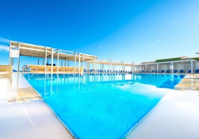 Adele Beach Hotel in Adelianos Kambos