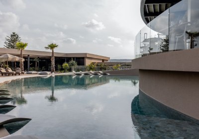 Pnoe Breathing Life in Karteros