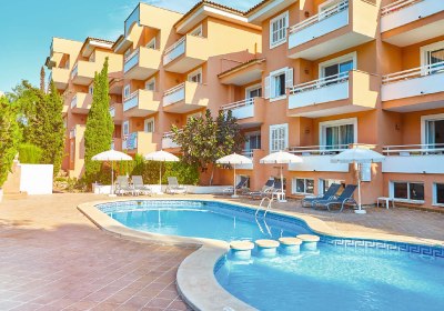 Universal Apartamentos Laguna Garden in Canyamel