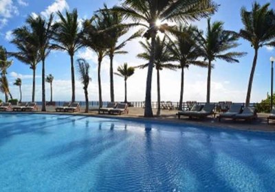 The Pyramid Cancun by Oasis in Cancún