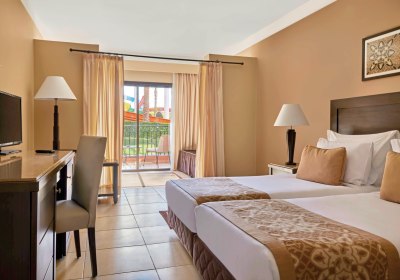 Wohnbeispiel Familienzimmer Gartenblick