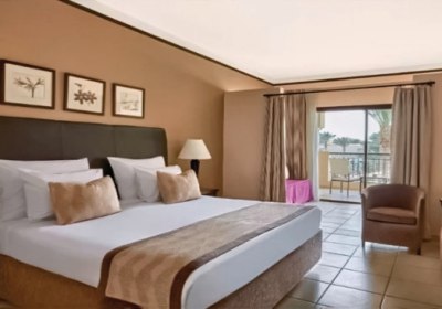 Wohnbeispiel Doppelzimmer Deluxe Poolblick mit Faltt&uuml;r