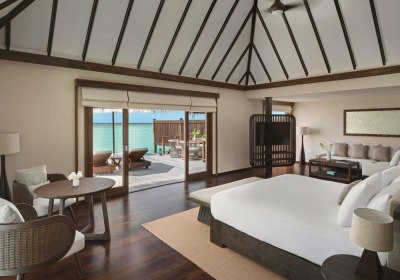 Premier Water Villa Pool