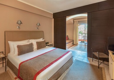 Wohnbeispiel Familienzimmer Deluxe Poolblick