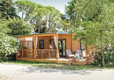 Wohnbeispiel Deluxe Family Drei-Zimmer-Camping Home 4+1