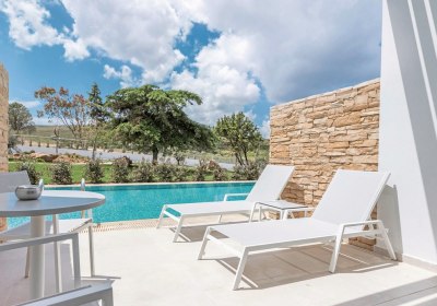 Wohnbeispiel Juniorsuite Swim-Up Gartenblick