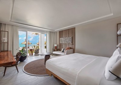 Hibiscus Beachfront Junior Suite